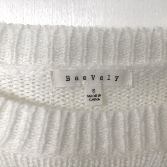 Baevely Women’s Ivory PomPom Sweater - Picture 4 of 5